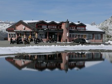 Nufenenpass 17.09.08: Restaurant Nufenen auf der Passhöhe